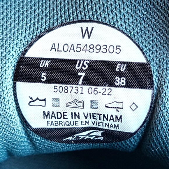 Altra Rivera 2 women Size 7 (New without box) - Picture 12 of 12